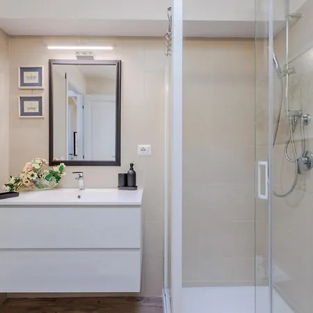 Beautiful Near Via Fillungo Apartamento *